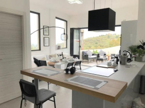Skyline 360 Estate A secluded retreat stunning sea and mountain views